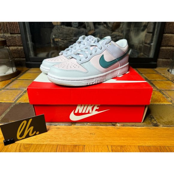 Size 4y 5.5 Women’s Nike Dunk Low Mineral Teal Athletic Sneakers FD1232-001 - Picture 4 of 7